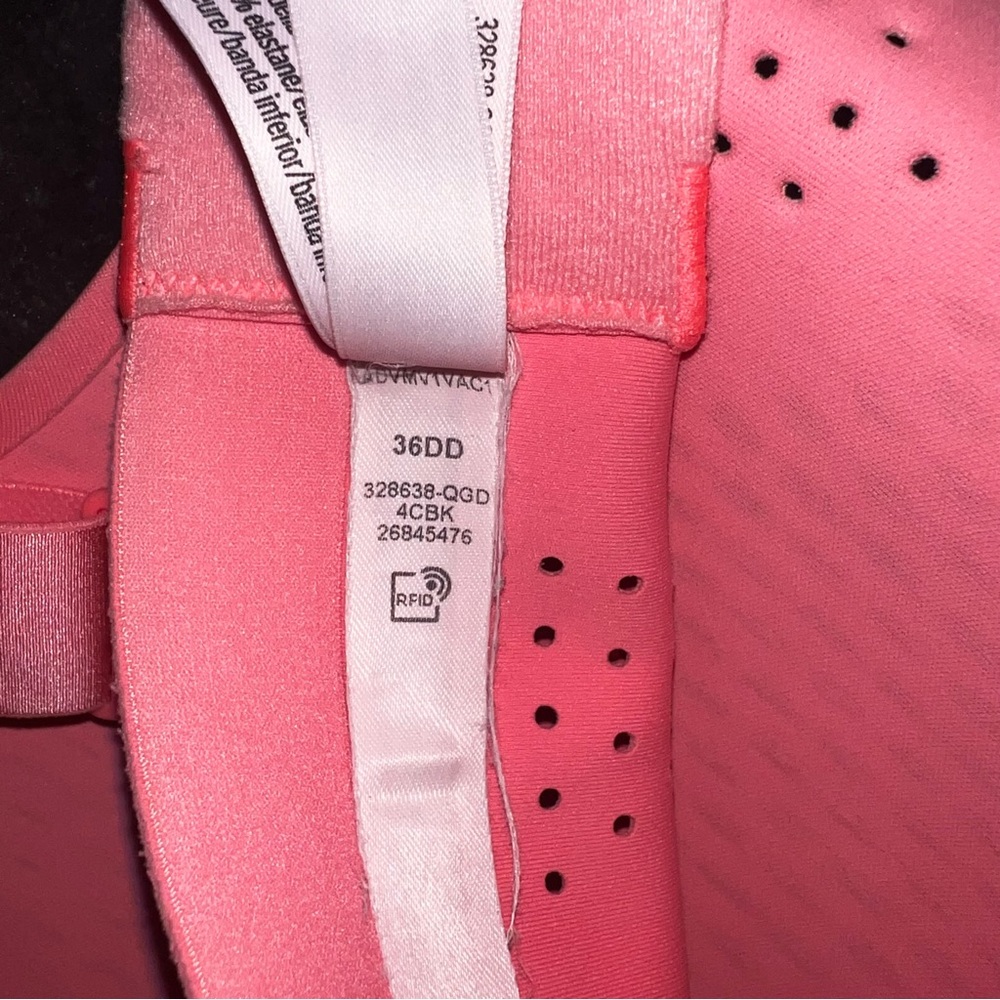 Victoria’s Secret Featherweight Max Sports Bra - Picture 3 of 4